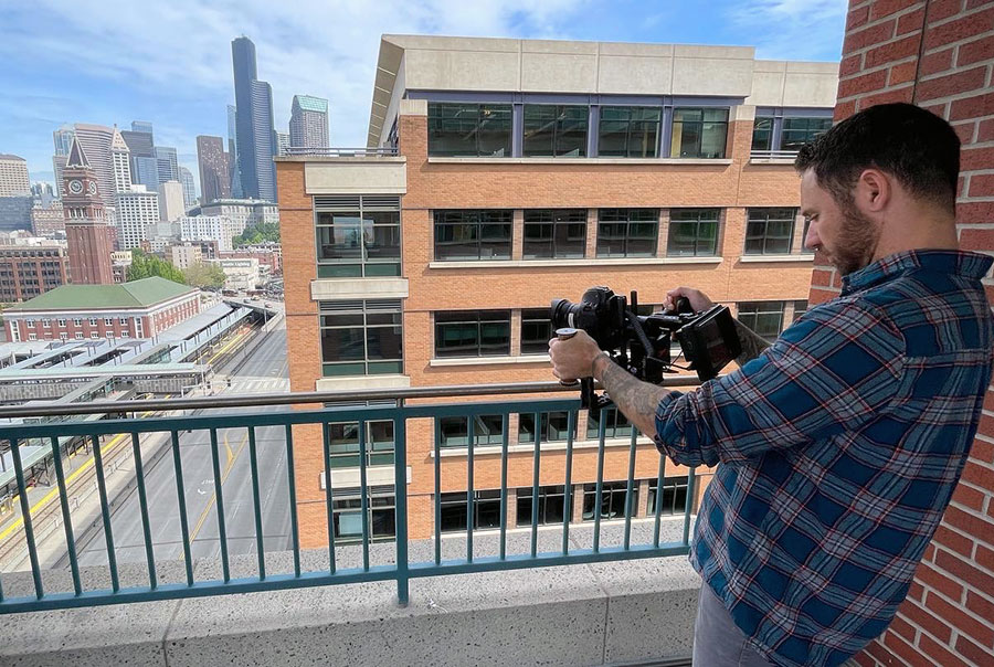 Videographer captures beauty shot of the Seattle skyline